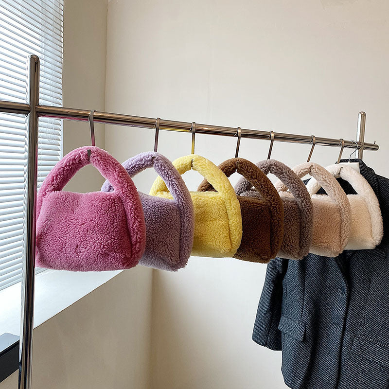 Wholesale 2023 Autumn and Winter Portable Plush Bags